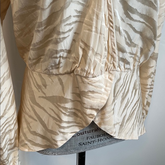 NWOT RONNY KOBO Silk Cream Zebra Print Women's Wrap Blouse, Size M - Picture 4 of 13